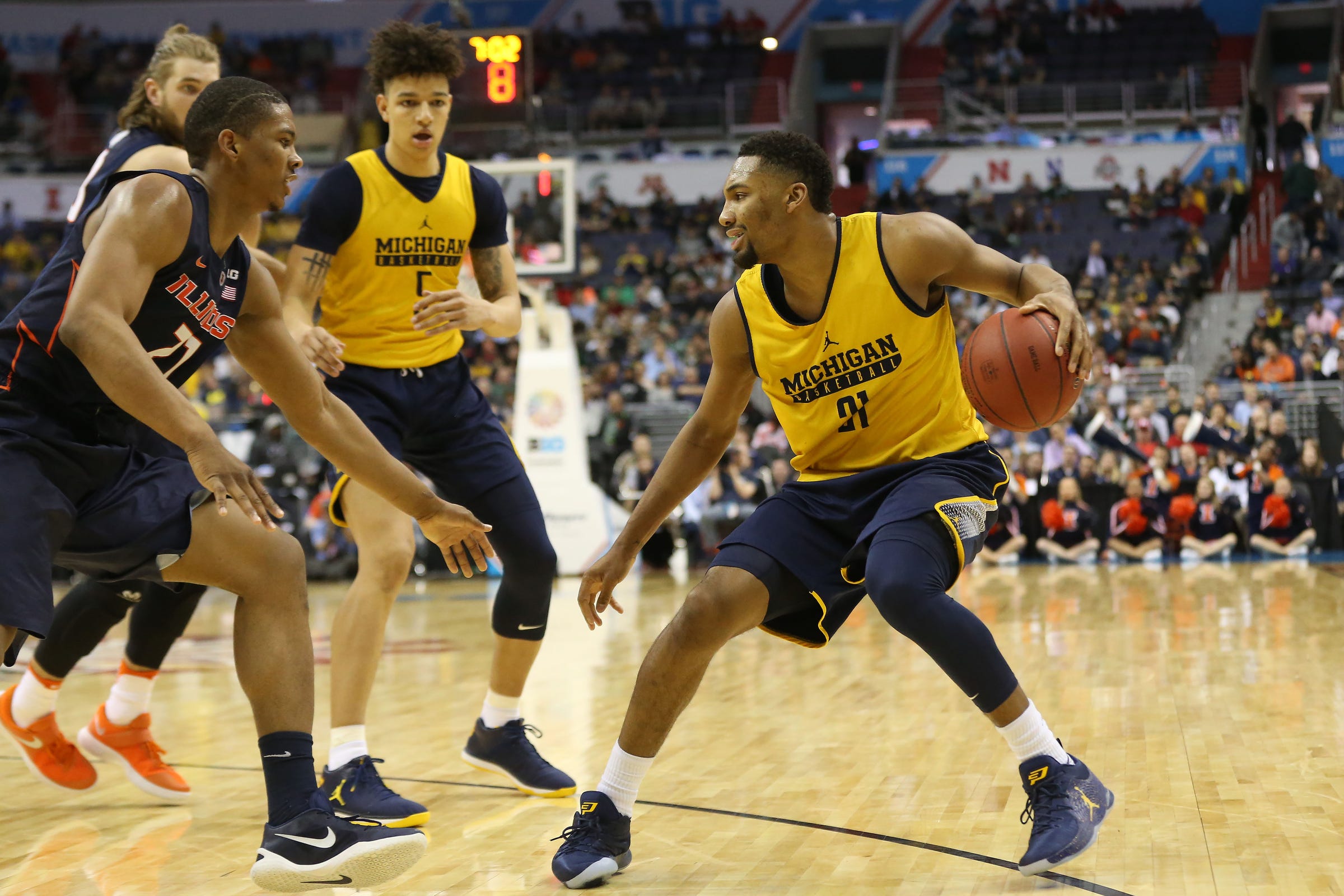 michigan basketball uniforms